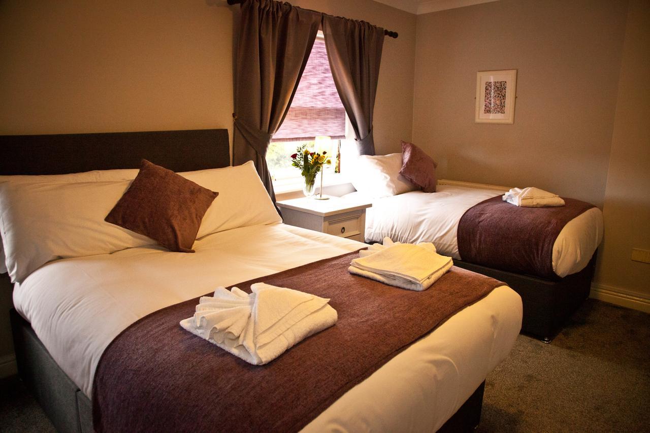 Rowton Poplars Hotel Честер Экстерьер фото