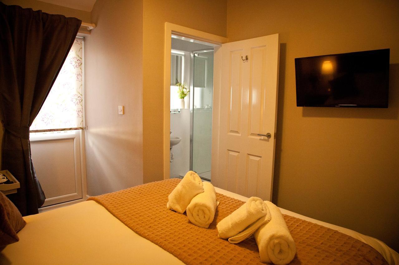 Rowton Poplars Hotel Честер Экстерьер фото