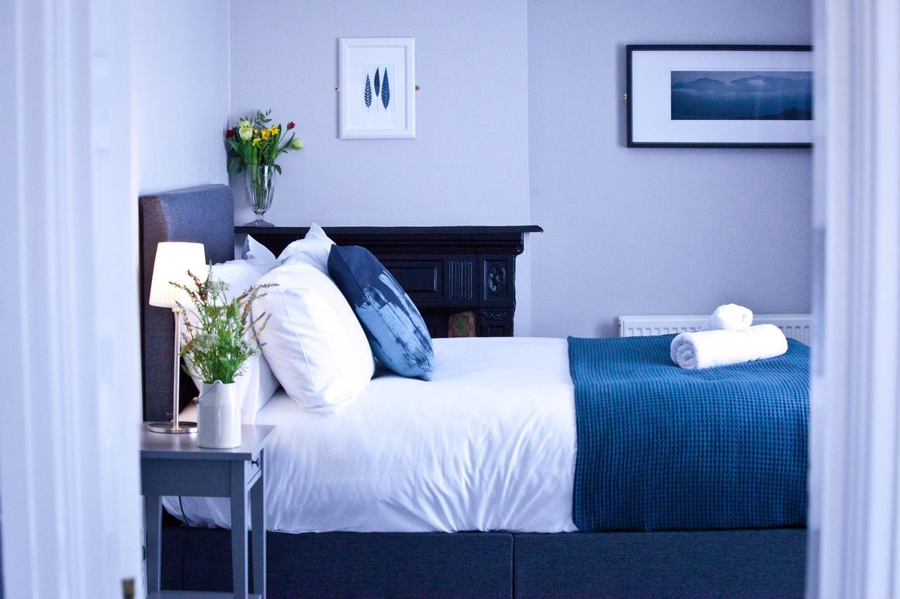 Rowton Poplars Hotel Честер Экстерьер фото